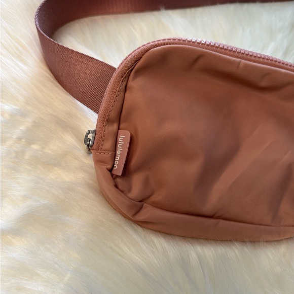 Lululemon Athletica Pink Belt Bag - Picture 2 of 7